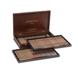 Caran D'Ache - Luminance 6901, 80 matite colorate in valigetta di legno