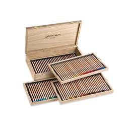 Caran D'Ache - Luminance, Cofanetto in legno con 112 matite