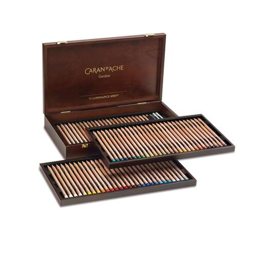 Caran D'Ache - Luminance 6901, 80 matite colorate in valigetta di legno 